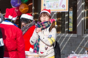 多くの参加者を取りまとめる竹野さん