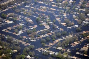 ハリケーンによって水没したニューオーリンズ(写真-wikipedia)