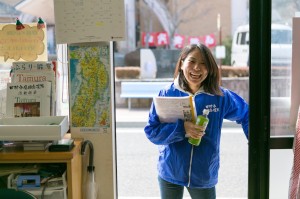 東京から応援隊に参加している中岡ありささん。「復興女子」というフレーズをマスコミから頂戴して以来、広報や取材対応に大忙し。