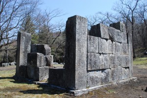 01	世界遺産登録後に訪問者が急増した橋野鉄鉱山