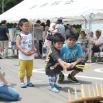 夏祭りも共催し、子どもらとも交流を深めた(いわき市、写真提供=支援室)