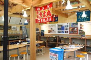 漁師たちが仕事の準備をする小屋「番屋」を模して作った展示室には、田野畑の情報が詰まっています。